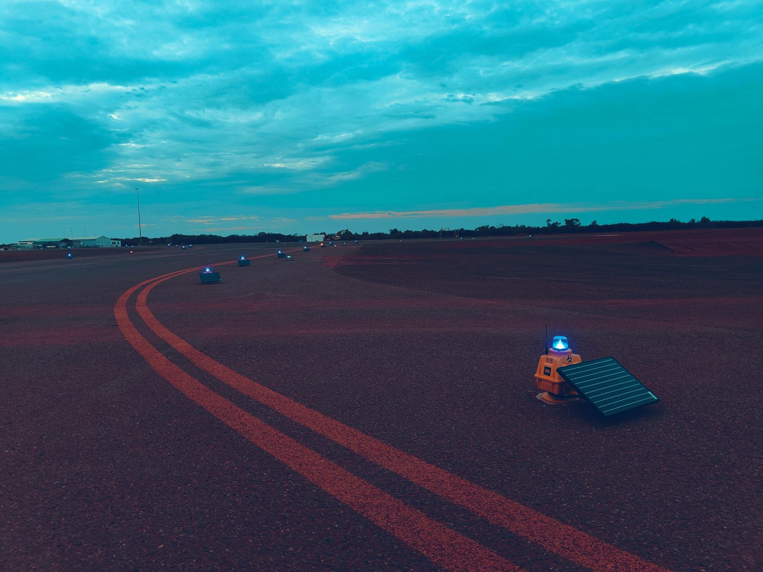 SP401 Solar Taxiway Edge Light Airport Lighting Approach